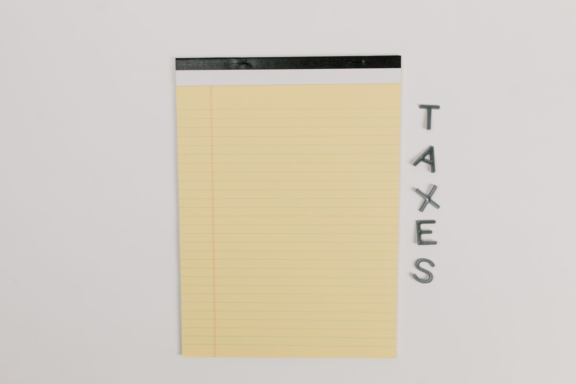 Wave vs FreshBooks vs Indy for Quarterly Tax Estimates: Who Calculates, Who Reminds, and Who Actually Sets Aside the Cash